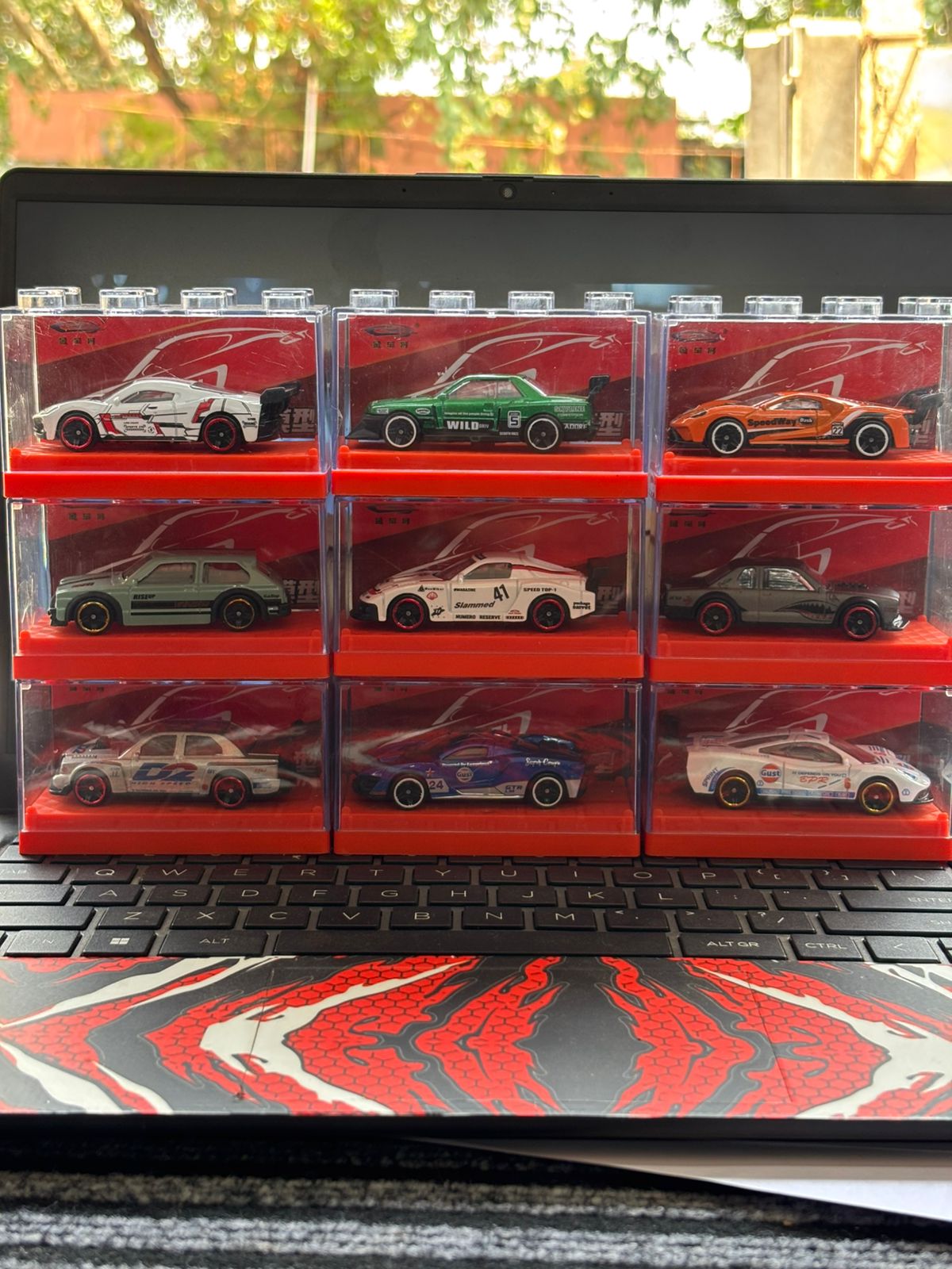 DIECAST